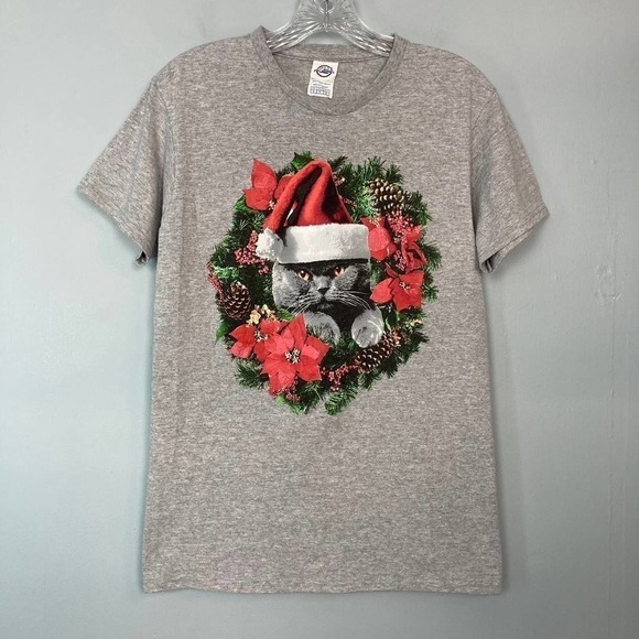 CHRISTMAS Cat with Santa Hat Holiday Wreath Heather Gray Crewneck T-Shirt Size S - Picture 1 of 13